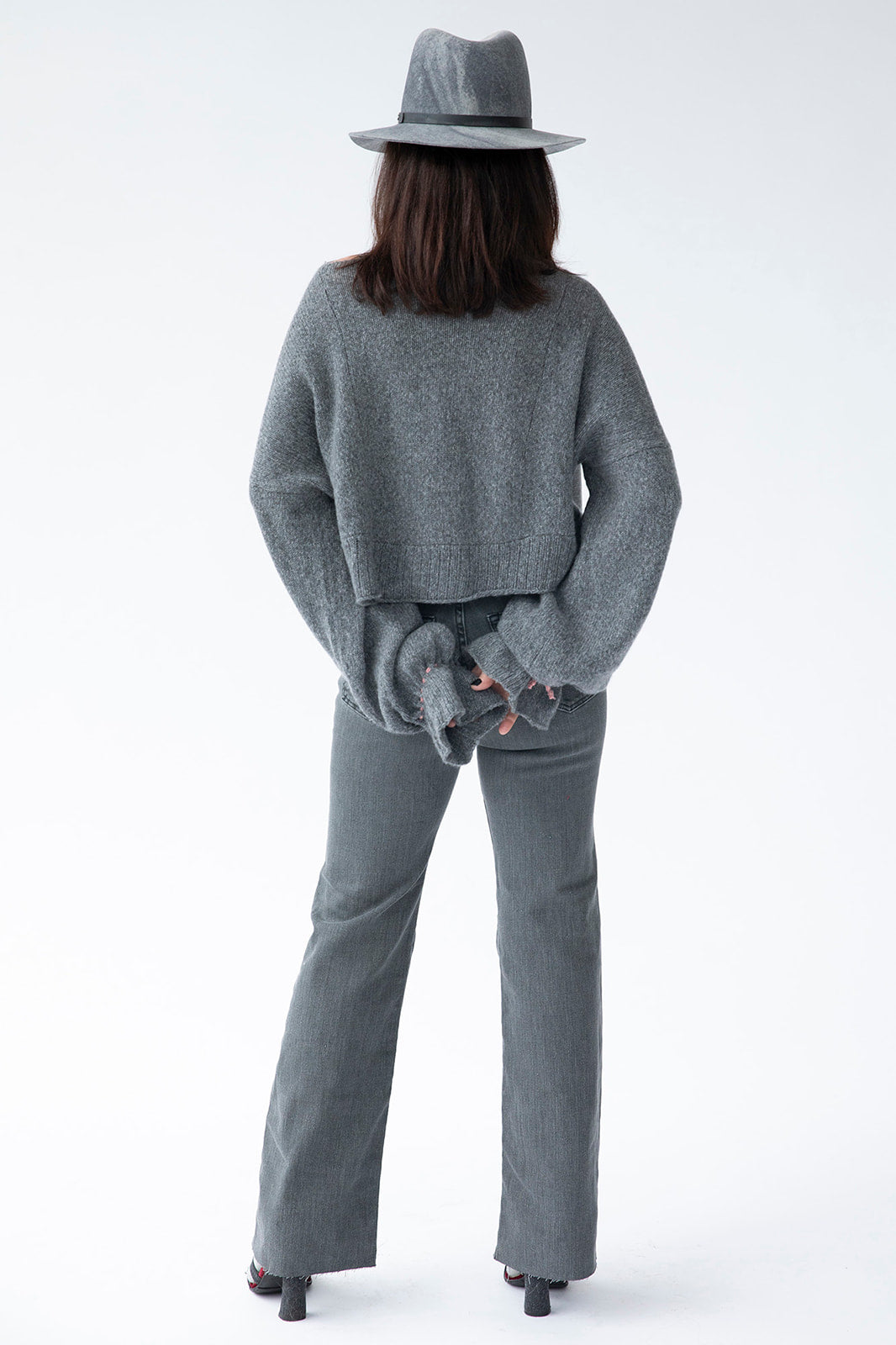 souchi Stretch Pullover Sweater